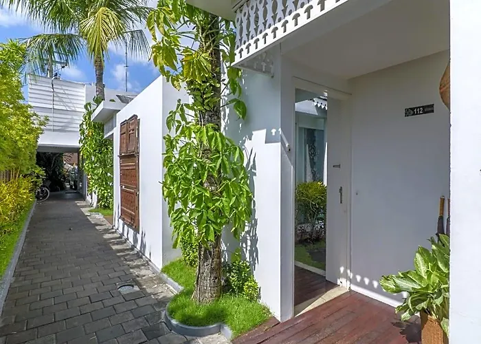 Astana Batubelig Villa *